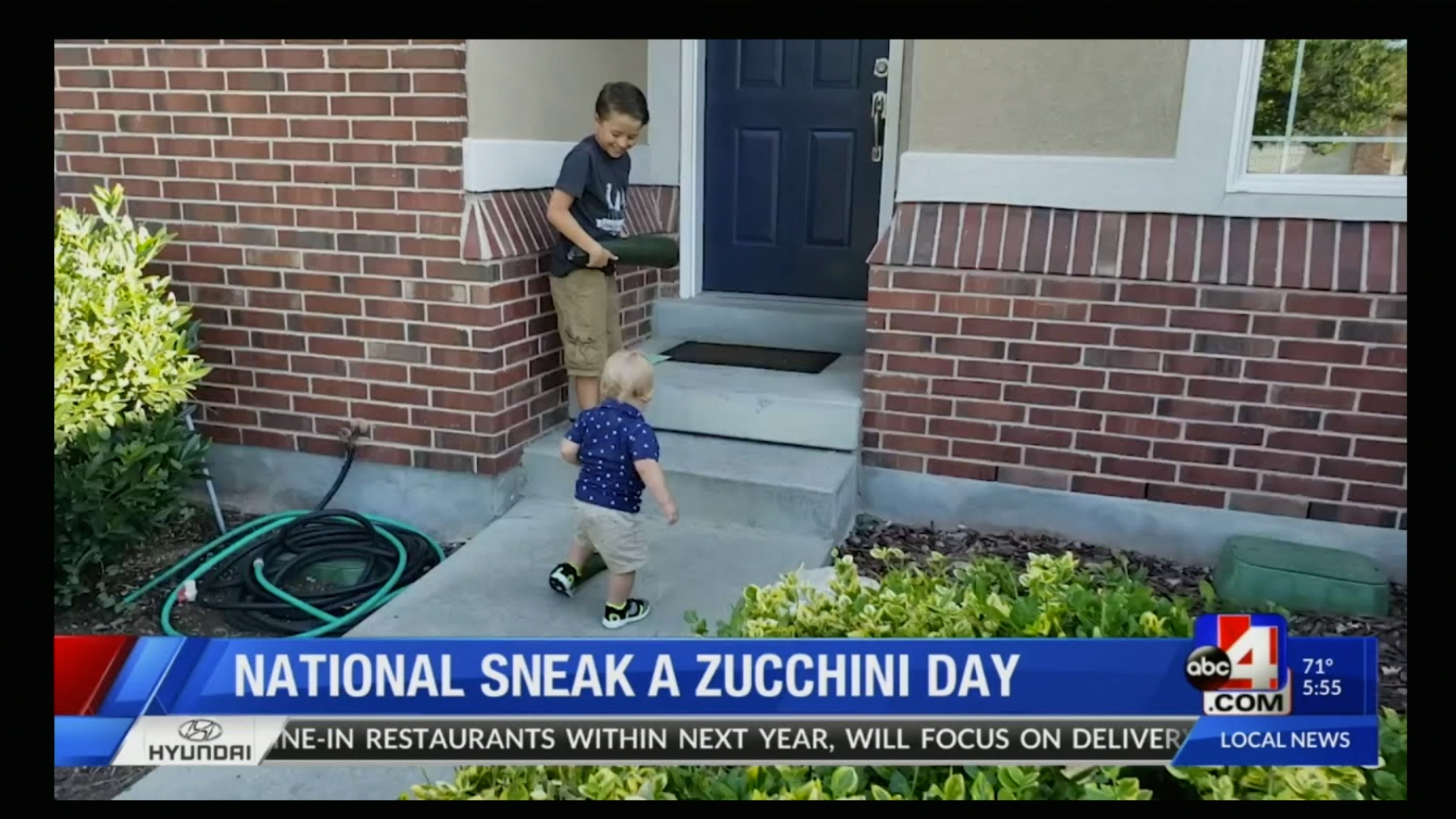 WW Extra: Lots of Neil Diamond