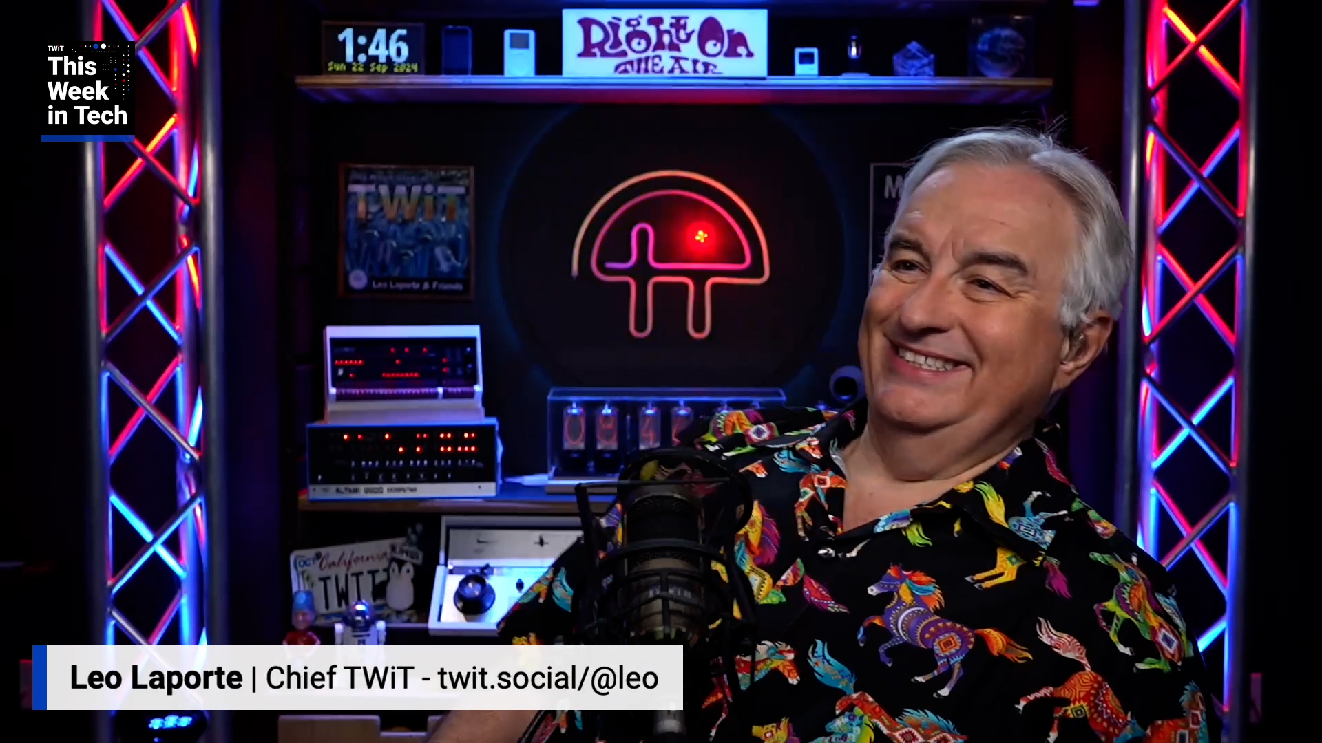 TWiT Extra: Leo Returns From NYC Photowalking