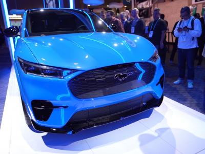 Ant & Leo's Excellent CES Adventure: Auto tech with Sam Abuelsamid