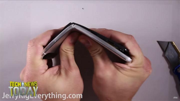 The new Google Nexus 6P bends right before it breaks.