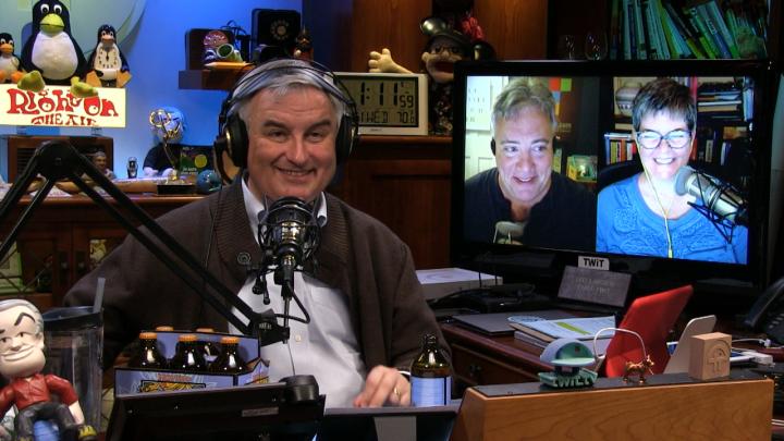 Windows Weekly 439: Is That Windows NT in Your Pocket?