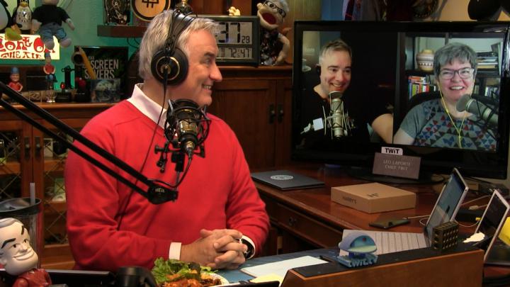 Windows Mixed Reality.