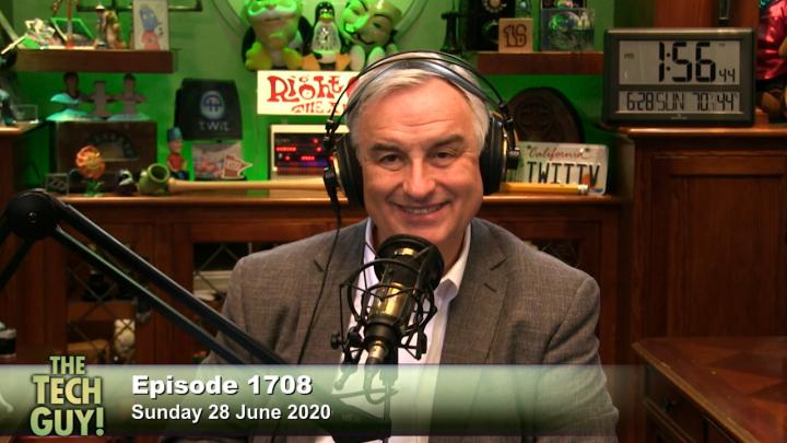 Staying Connected While Traveling the Country